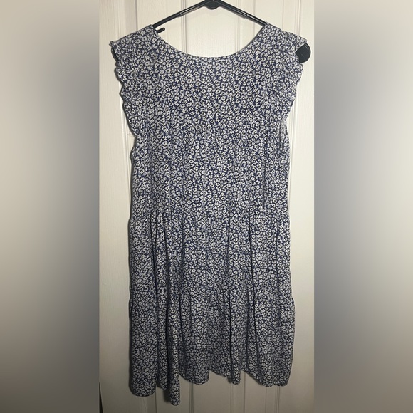 Boutique Dress OS - Picture 2 of 4